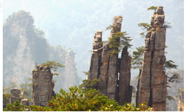 张家界武陵源风景名胜区属于典型的石英砂岩地貌,因其