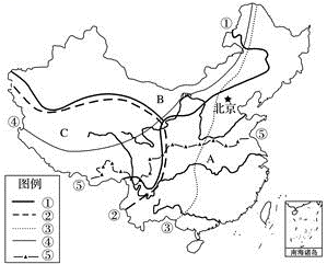 读我国重要地理界线位置图,其中描述错误的是(  )