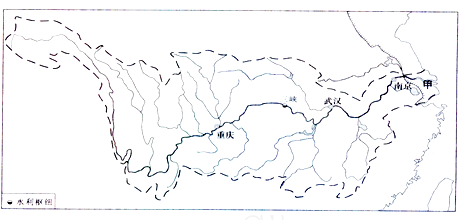 长江三峡水能丰富的原因是(  )