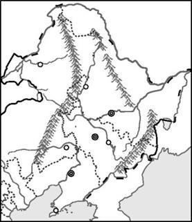 (1)从图中可以看出,东北地区的地形特点和地形类型是什么?